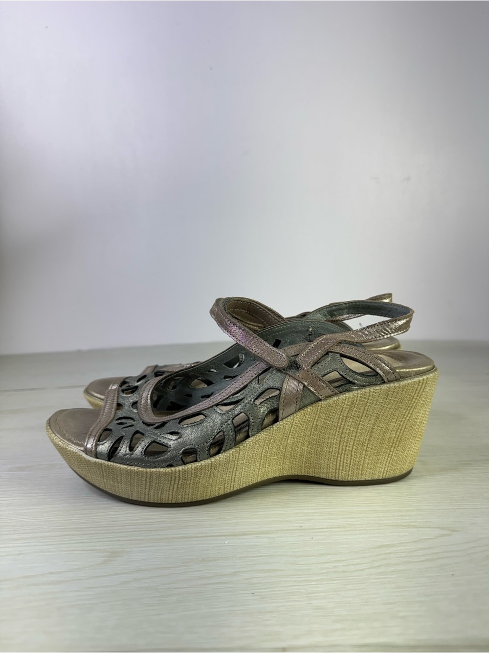 NAOT Deluxe Wedge Sandals, Champagne Leather, Size 40 Or 9